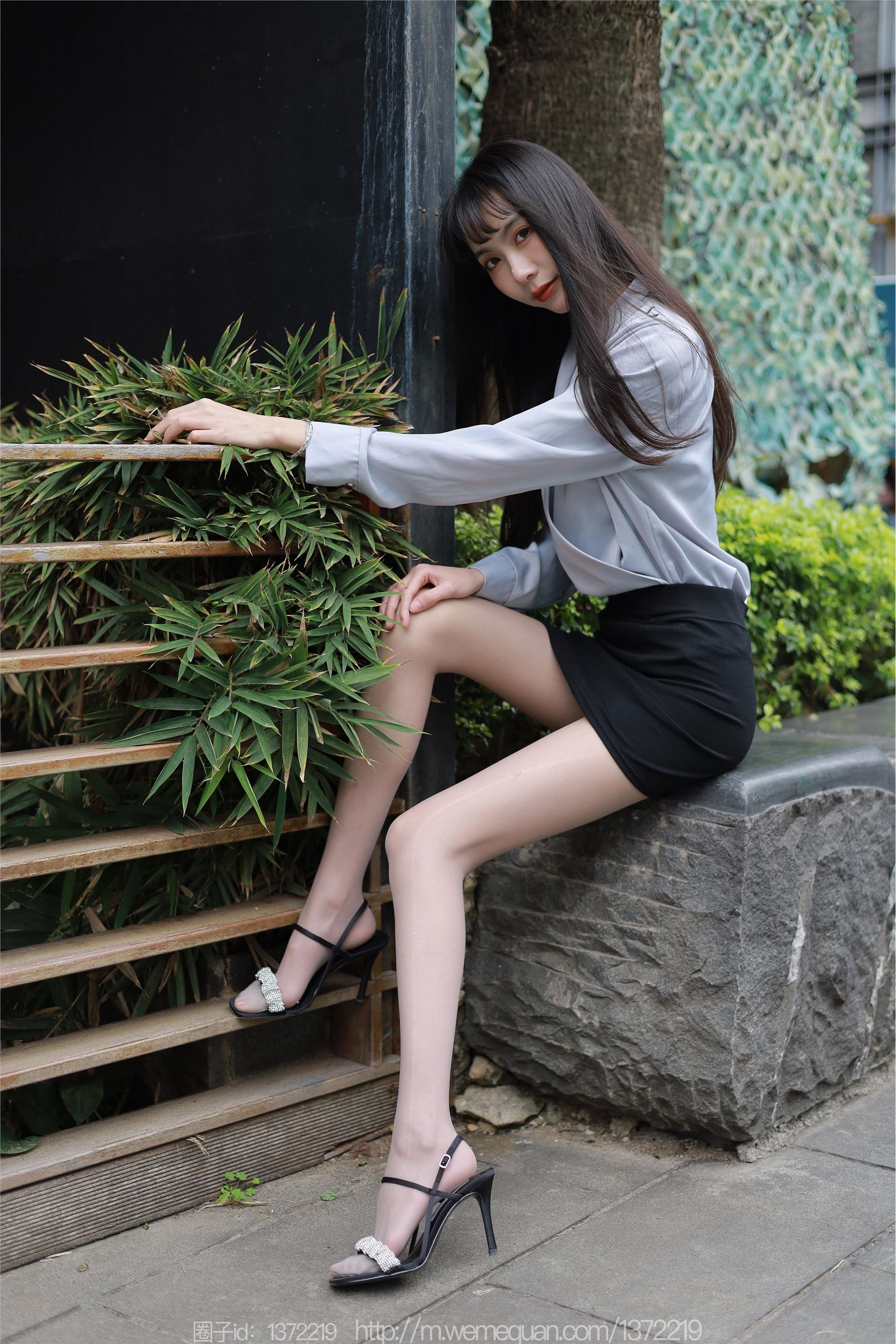 IESS异思趣向  2023.03.02 丝享家 1378 团团《楼梯上的美人》